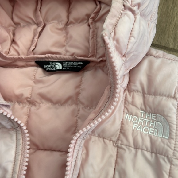 North face perrito Jacket 2t - Picture 2 of 4